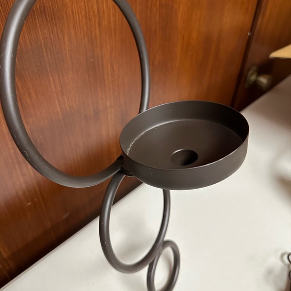 Home interiors Contemporary Metal circles Candle holder - Picture 14 of 16